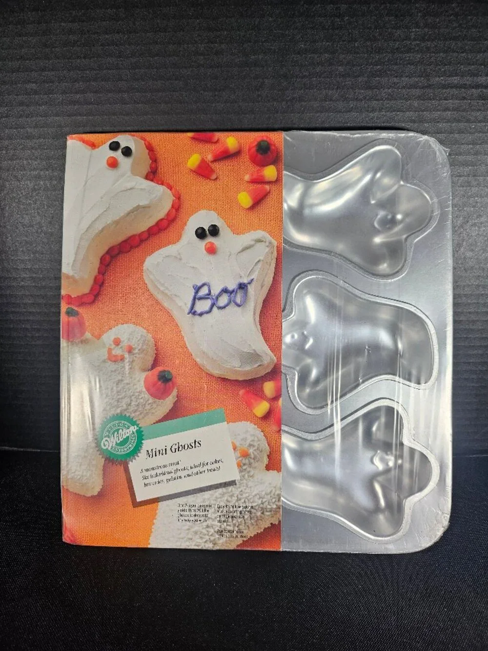 Wilton Mini Ghosts Cake Pan 6 Cavity Halloween Baking Molds Vintage NOS
